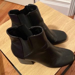Womens black boots